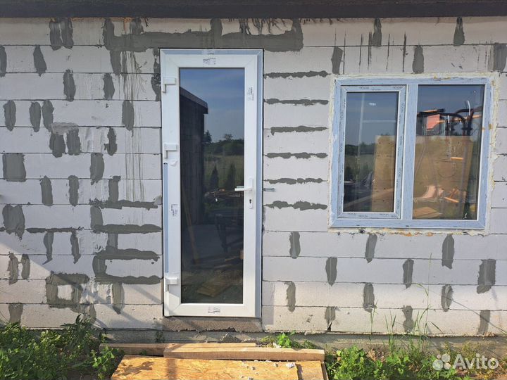 Пластиковые двери