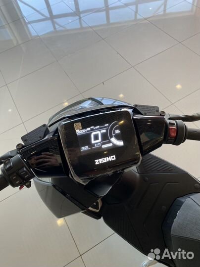 Электроскутер Zeeho AE 8 (CF Moto)