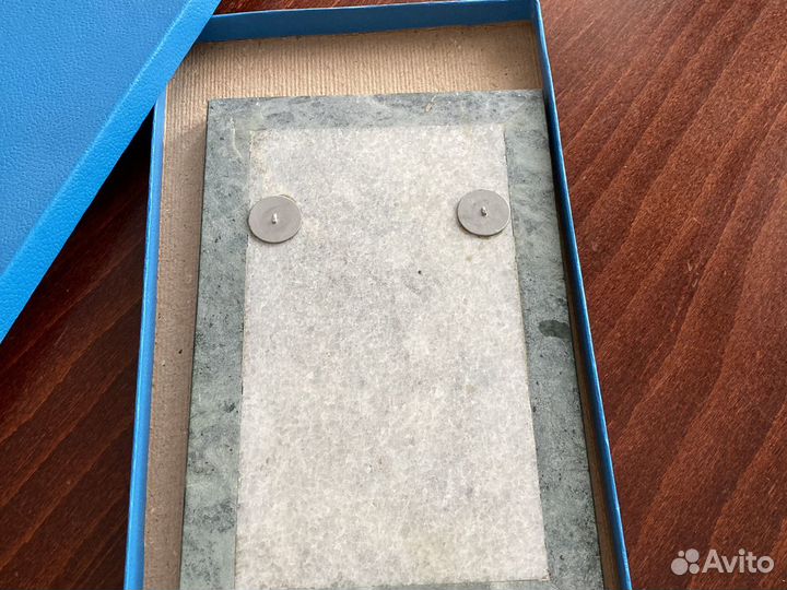 Панно из камня