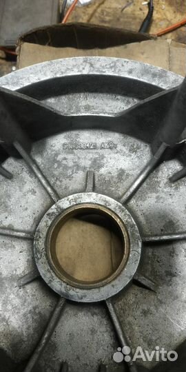 Подвижная тарелка вариатора снегохода Тайга