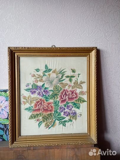 Вышивка в рамке