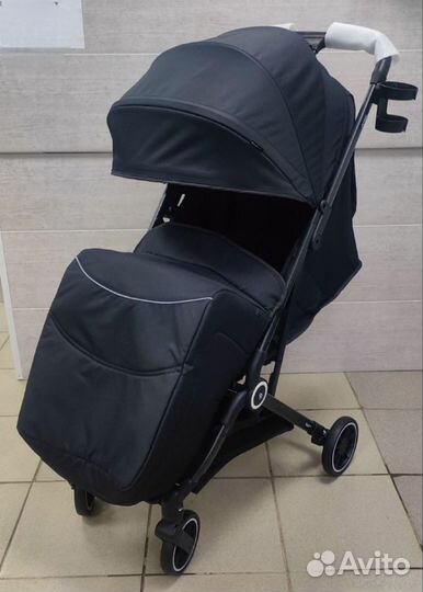 Новая легкая прогулочная коляска чемодан