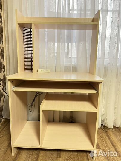 Компьютерный стол