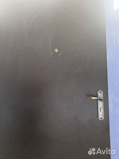 Дверь входная железная новая