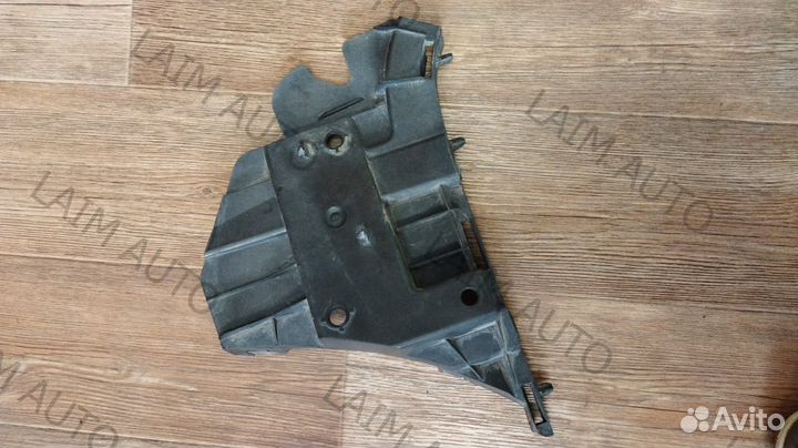 Кронштейн переднего бампера левый и правый Volvo