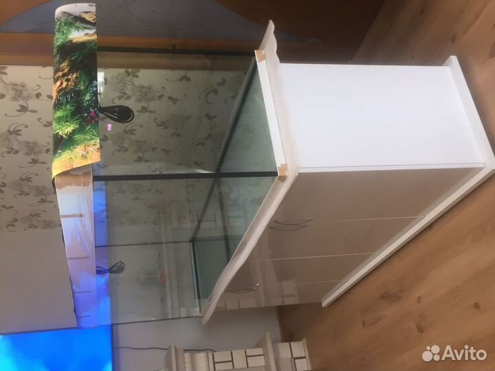 Аквариум с тумбой 700 литров