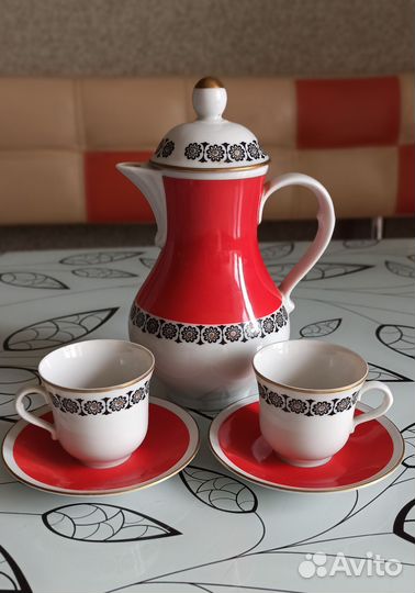 Кофейник с чашками (ГДР)