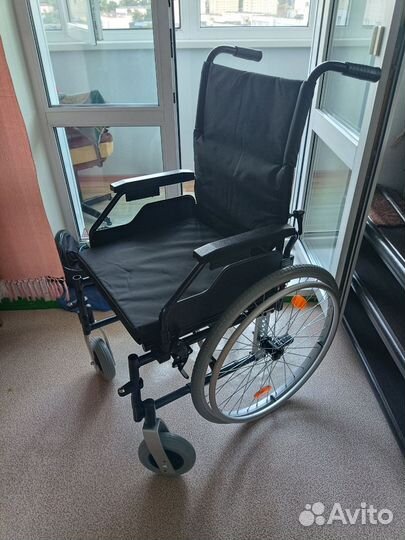 Инвалидная коляска новая