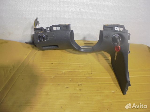 Накладка под рулевой колонкой Mercedes-Benz W211