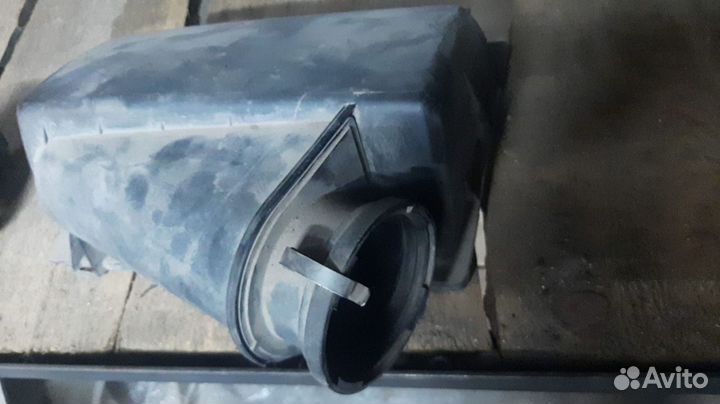 Крышка корпуса воздушного фильтра MercedesW210S210