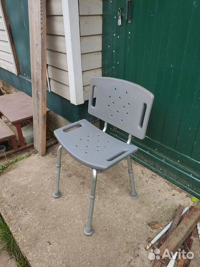 Стул для пожилых людей для ванны и душа