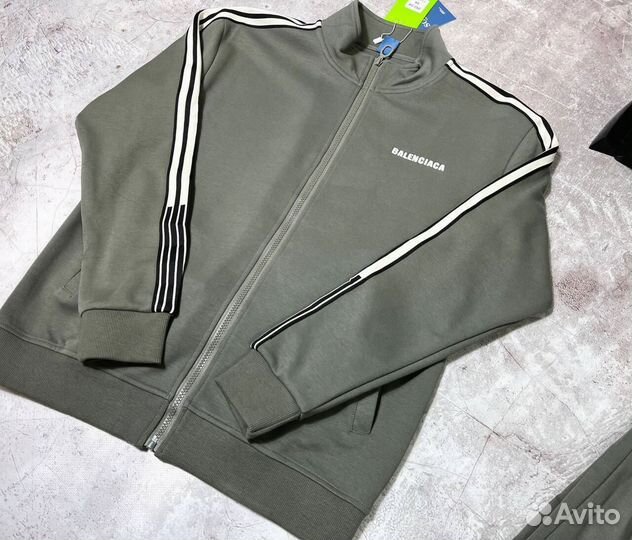 Спортивные костюмы Balenciaga