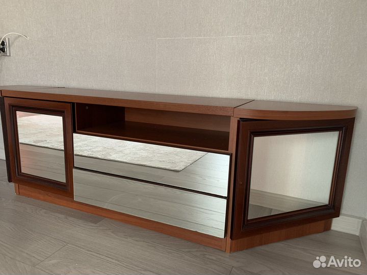 Тумба под тв, аквариум Размер 1м 20см-дл, 40см-шир