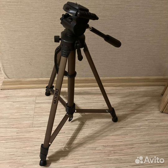 Фотоаппарат Nikon D3100 и аксессуары