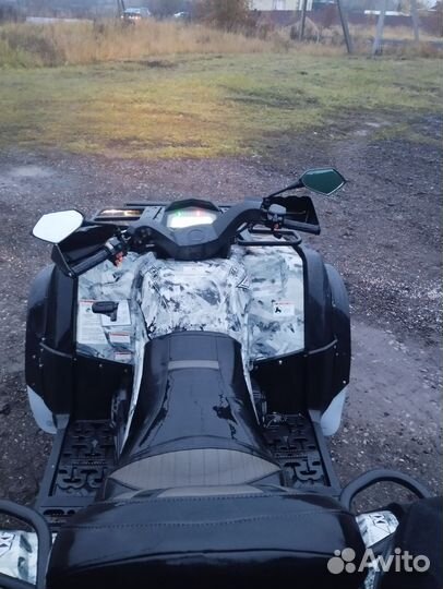 Квадроцикл CF moto х8