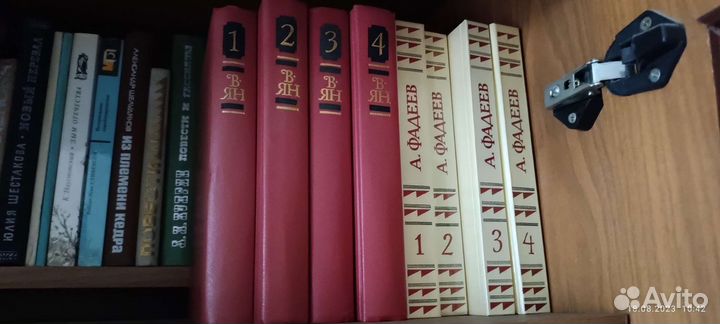 Отдам в добрые руки книги