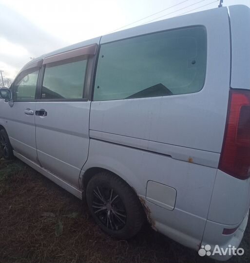 Nissan Serena 2.0 AT, 2000, 235 242 км
