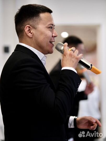 Ведущий тамада + DJ