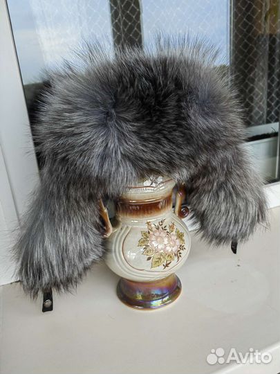 Женская меховая шапка