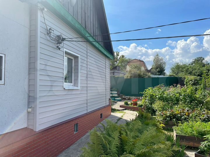 Дом 83 м² на участке 5 сот.