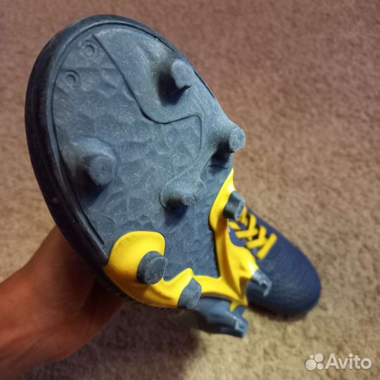 Футбольные бутсы