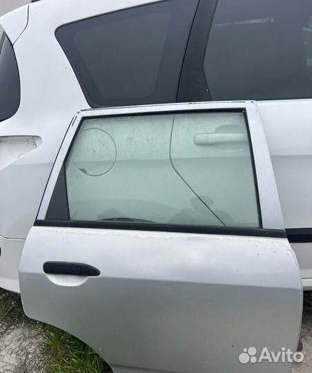 Дверь задняя Nissan Ad y11