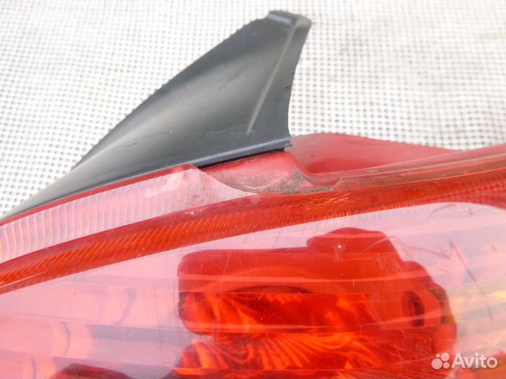 Пежо 206 фонарь задний правый на хэтчбек