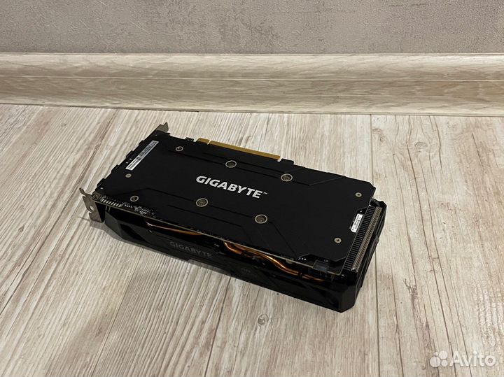 Видеокарта Gigabyte Gaming RX580 8GB из компа