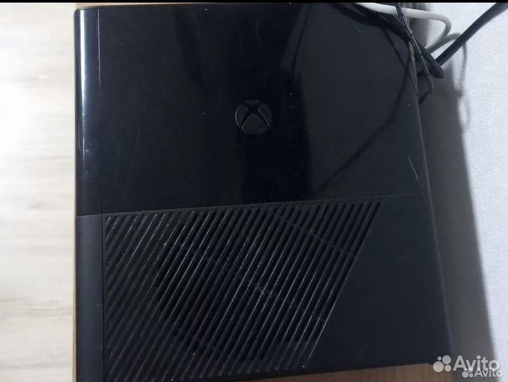 Приставка Xbox 360