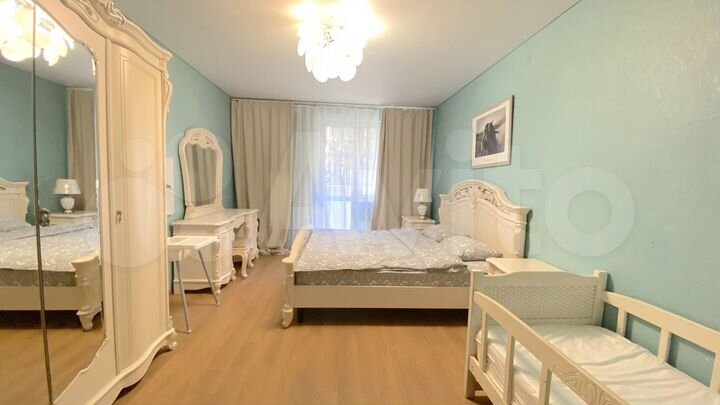 3-к. квартира, 90 м², 3/17 эт.