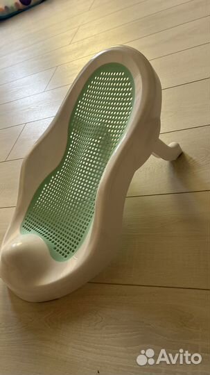 Горка лежак для купания новорожденного