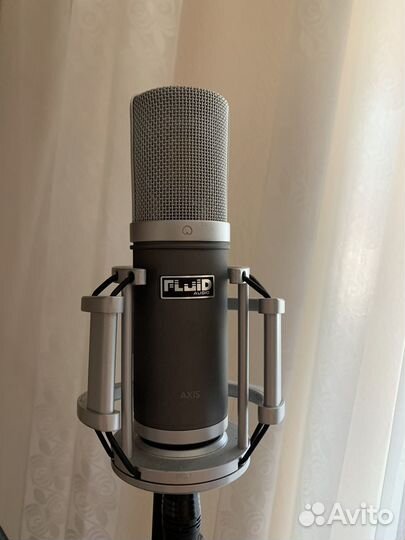 Микрофон Студийный Fluid audio axis