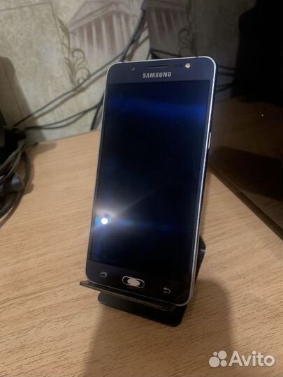 Телефон Samsung galaxy j5 2016