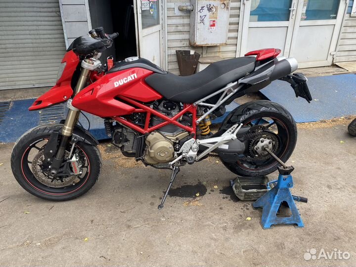 Ducati Hypermotard 1100S