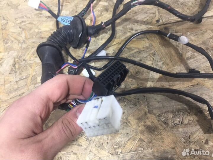 Проводка двери передняя левая Mitsubishi Outlander