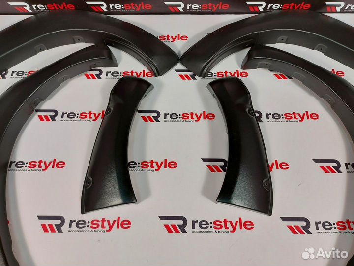 Фендера Toyota Hilux Pick Up с16г Под болты R2613