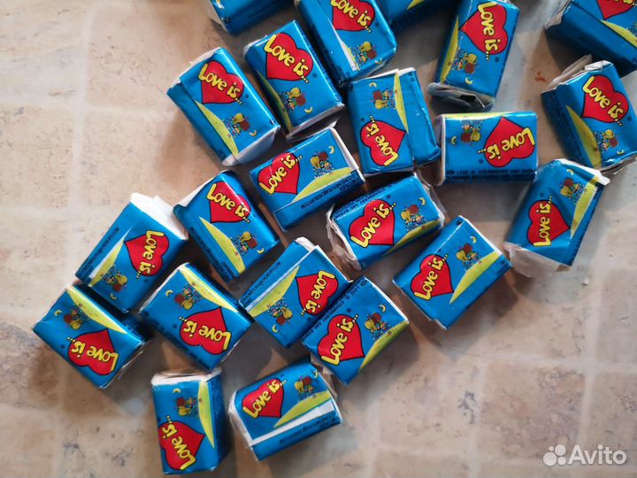 Жвачка love is 35 штук