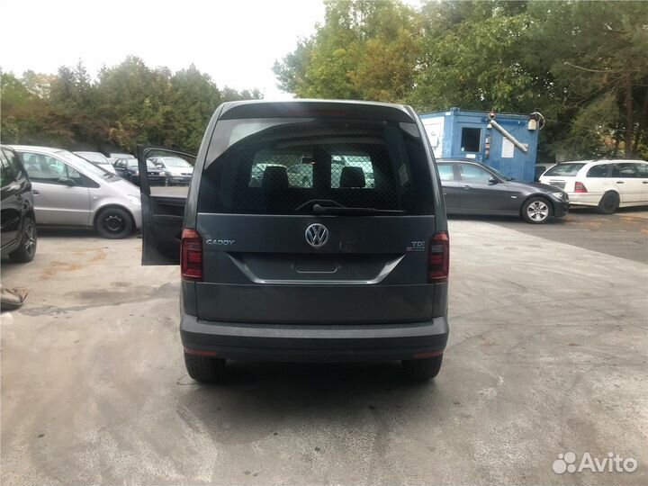 Разбор на запчасти Volkswagen Caddy 2015