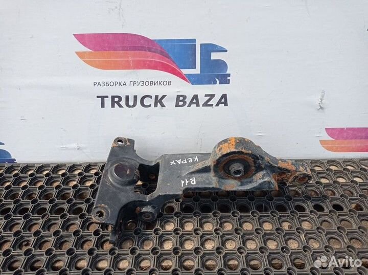 Кронштейн кабины Renault Kerax