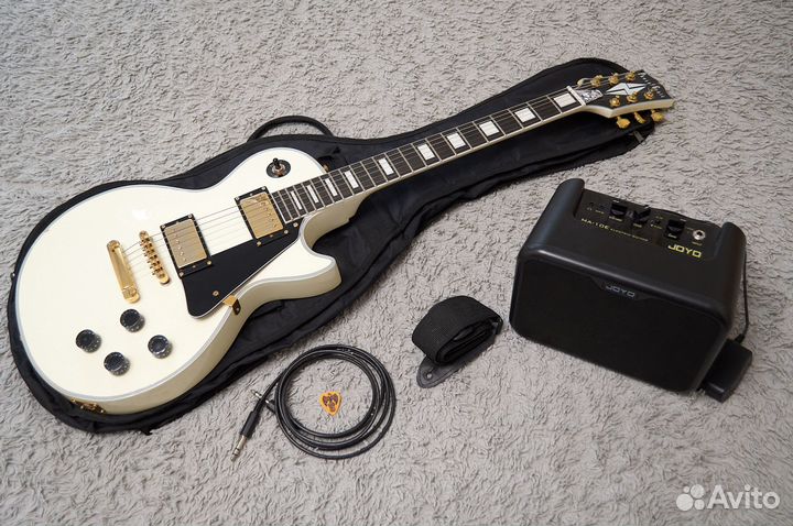 Комплект: Электрогитара Photogenic, Чехол и Комбоу