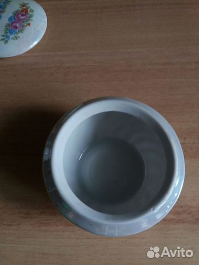 Старинная пудренница