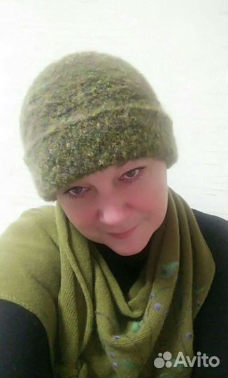 Вязанный комплект шапка и косынка