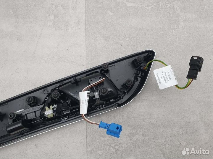 Декоративная накладка двери задняя правая Mercedes