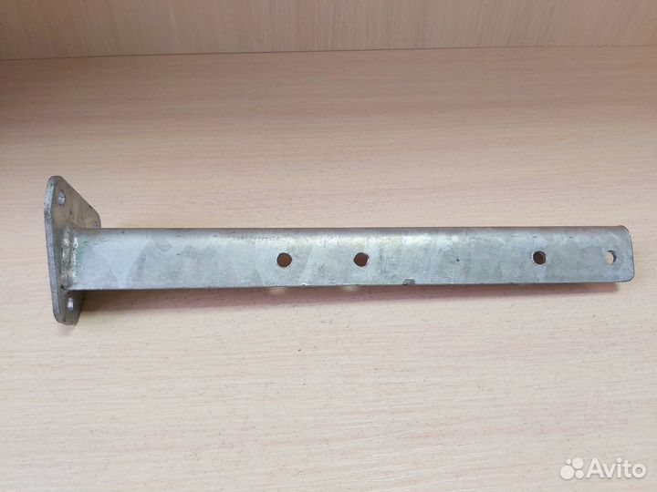 Кронштейн крепления крыла прицепа бортового, пере
