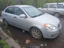 Hyundai Verna 1.4 MT, 2006, 290 000 км, с пробегом, цена 450 000 руб.