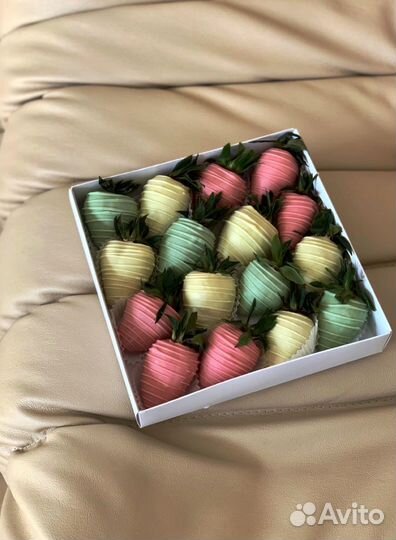 Клубника в шоколаде в коробке