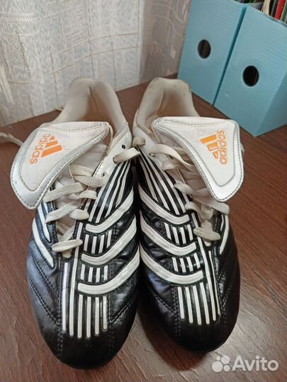 Футбольные бутсы adidas 43 размер