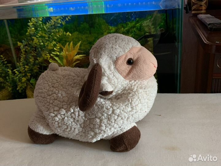 Мягкая игрушка- овен, положи любой подарок внутрь