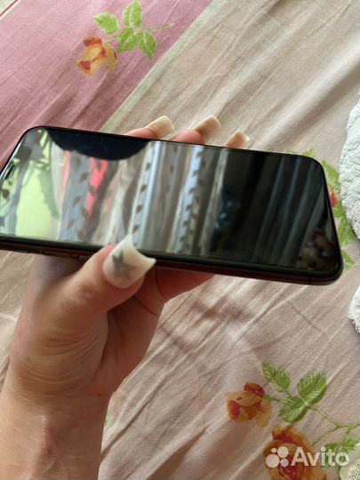 iPhone X, 64 ГБ