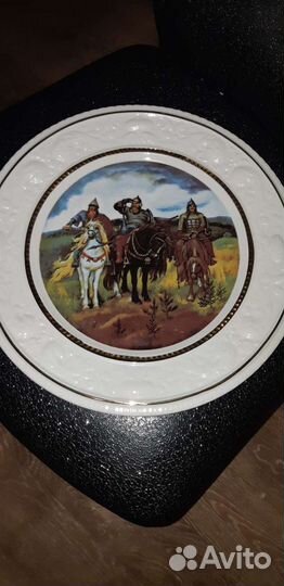 Настенная тарелка фарфор
